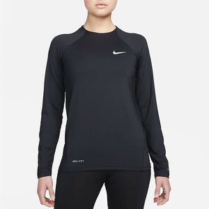 Nike Essential Women's Long-Sleeve Hydroguard Swim Shirt